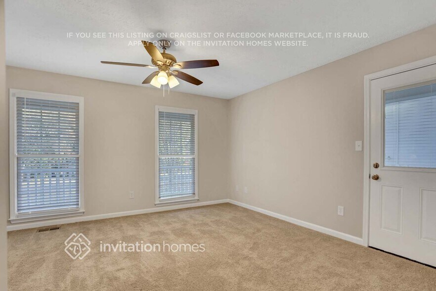 Building Photo - 240 Maplewood Ln