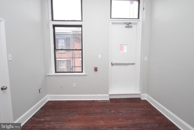 Building Photo - 1527 South St