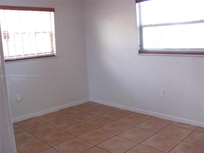 Building Photo - 2 bedroom in MIami Gardens FL 33056