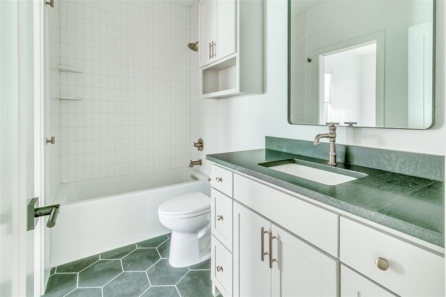 Building Photo - 1056 Hangar Dr