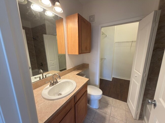 Building Photo - 6123 Metrowest Blvd