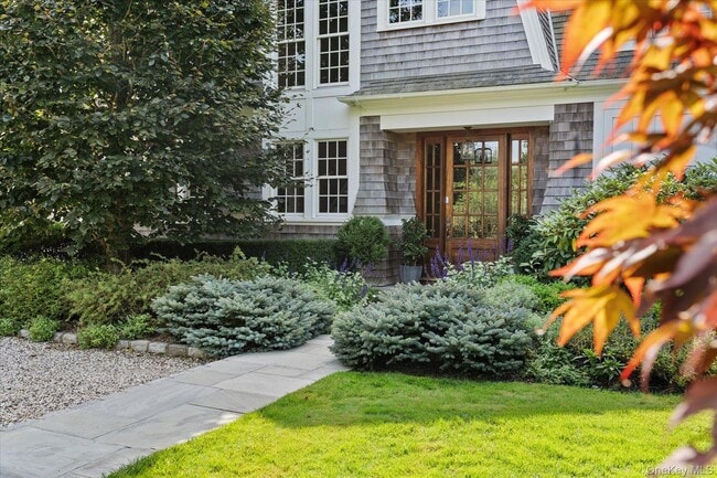 Building Photo - 231 Flying Point Rd