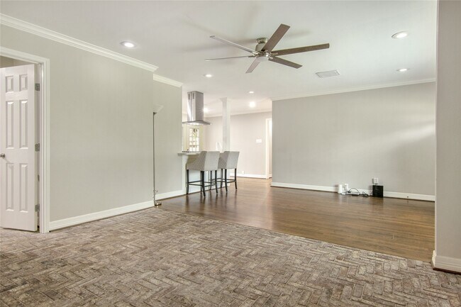 Building Photo - 1323 Ansbury Dr