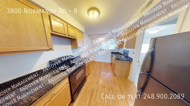 Building Photo - 3800 Normandy Rd
