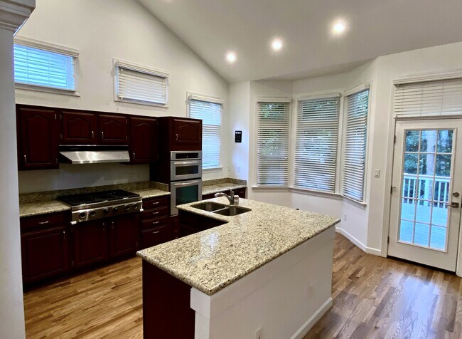 Building Photo - 10116 Goodview Ct