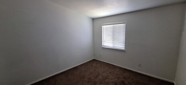 Building Photo - Great Condo for Rent!