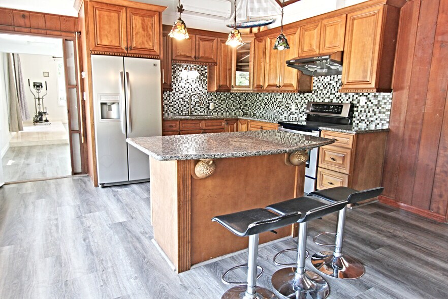 Building Photo - 12785 Cobblestone Creek Rd