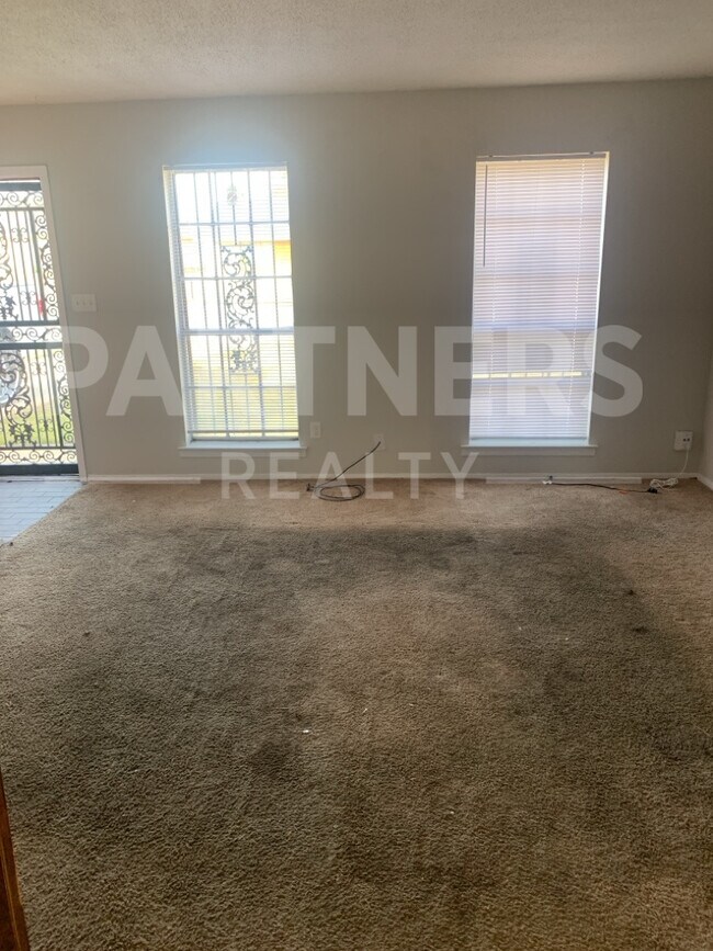 Building Photo - 5546 Gantry Dr