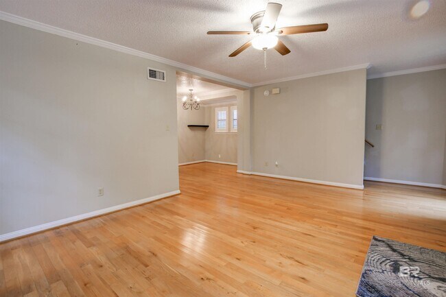 Building Photo - 509 Fels Ave