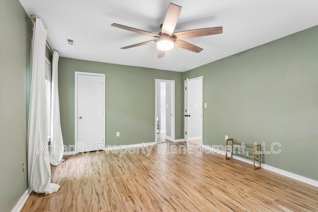 Building Photo - 204 Granville Dr