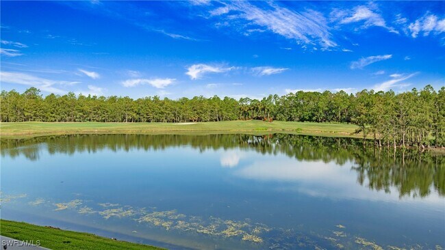 Building Photo - 8600 Cedar Hammock Cir