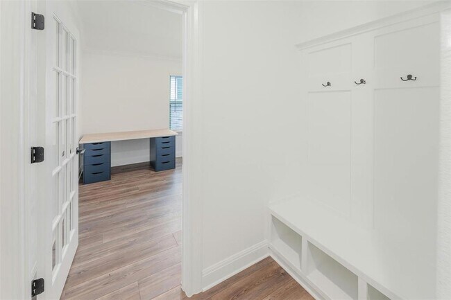 Building Photo - 1808 Donetto Dr