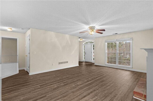 Building Photo - 2155 Southbrook Ridge NW