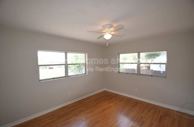 Building Photo - 307 Steedly Ave