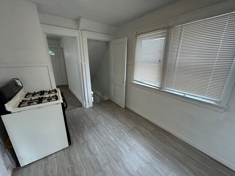 Building Photo - 13602 Horner Ave