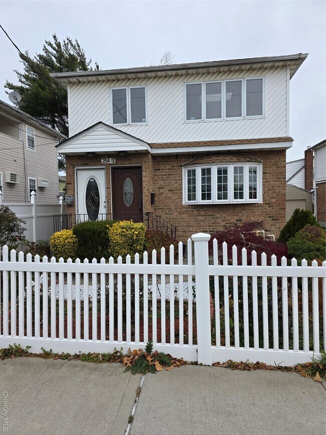 Primary Photo - 254-13 Francis Lewis Blvd