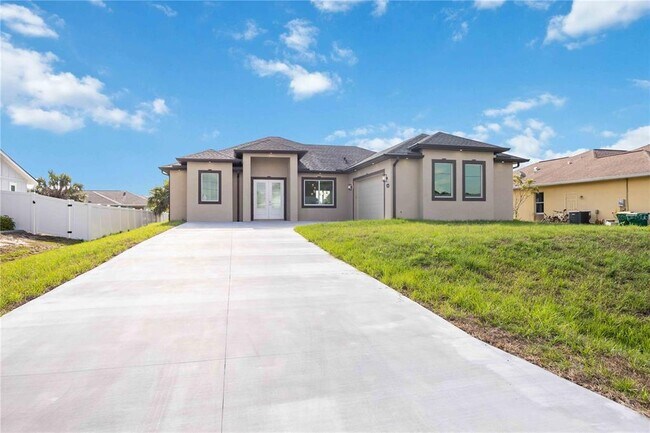 Building Photo - 6146 Grandeur St