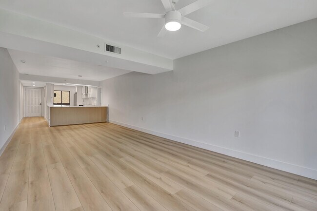 Building Photo - 501 Seafarer Cir