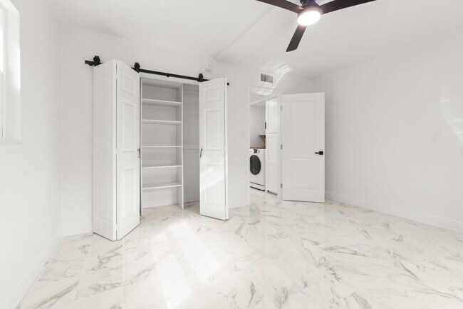 Building Photo - 3675 Gulf Blvd