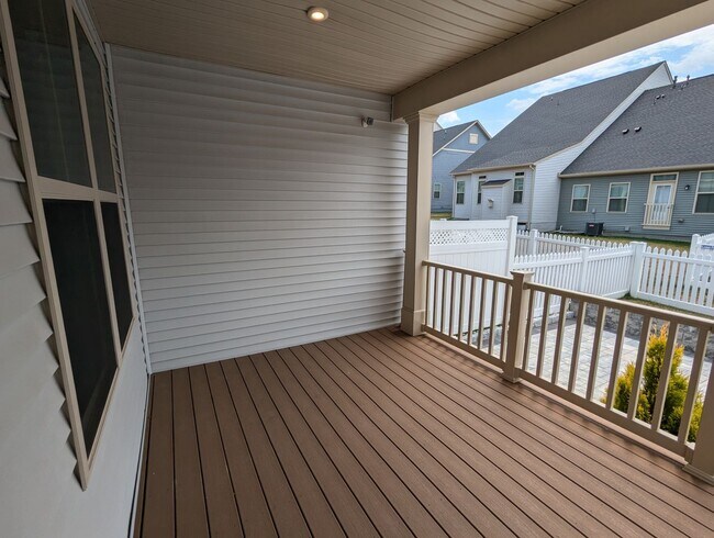 Building Photo - Stunning villa in the Harrison Terrace com...