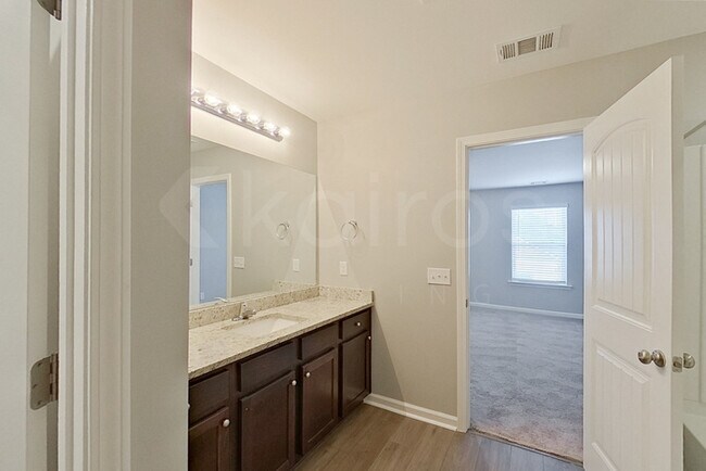 Building Photo - 108 Ebenezer Blf Wy