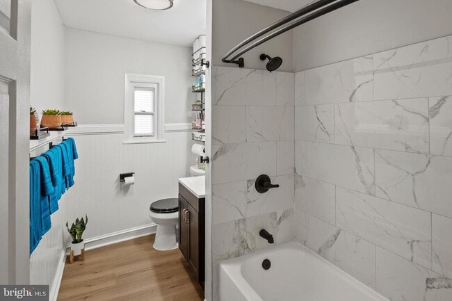 Building Photo - 2207 Callow Ave