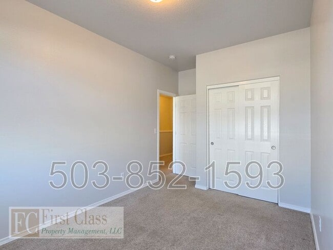 Building Photo - 21844 SW VINTNER Ln