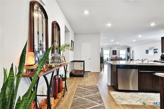 Building Photo - 801 Cinnamon Teal