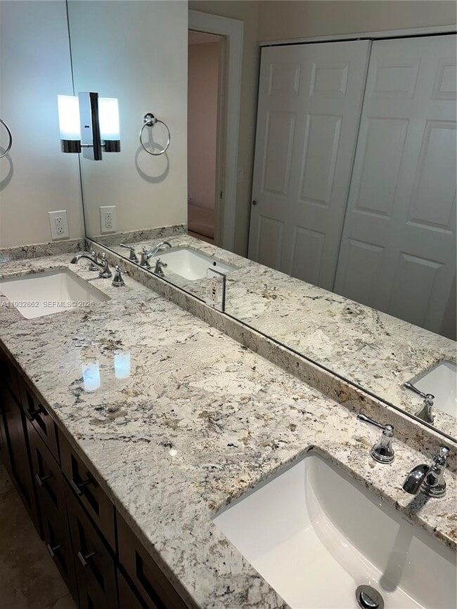 Building Photo - 3530 Mystic Pointe Dr