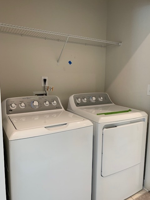 Building Photo - 1746 Defiance Dr