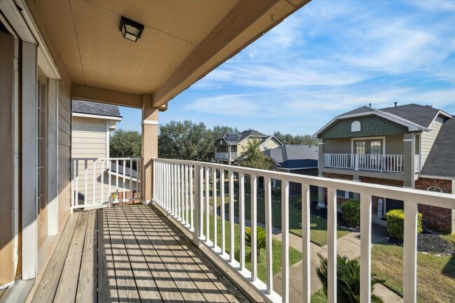 Building Photo - 20566 Sycamore Crest Ln