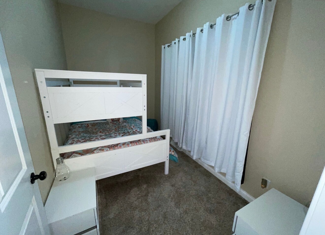 Building Photo - W209N11385 Reger Ct