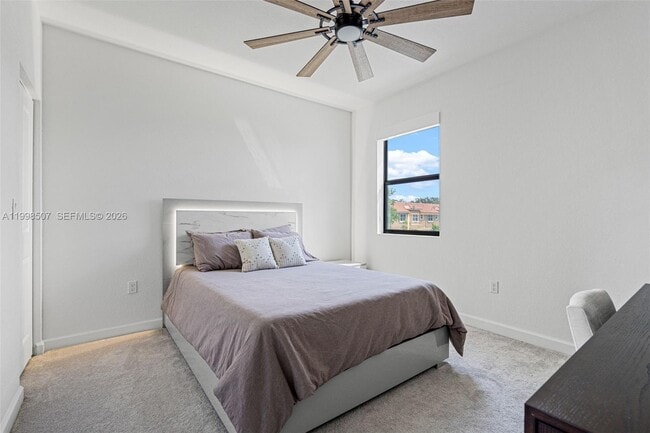 Building Photo - 4917 Oakmont Dr