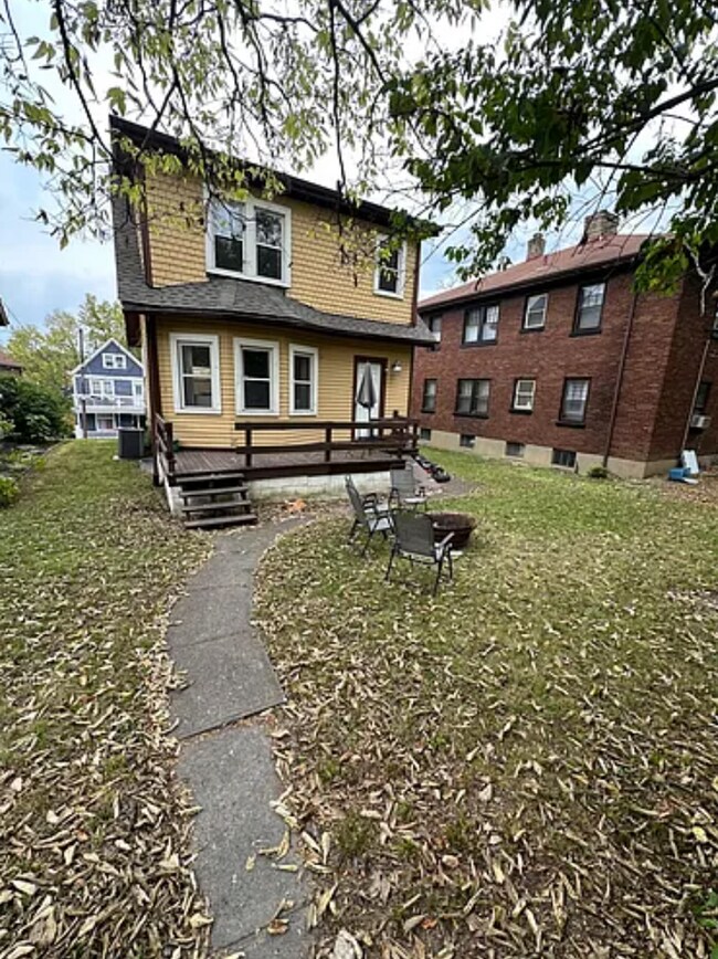 Building Photo - 216 Atkinson St