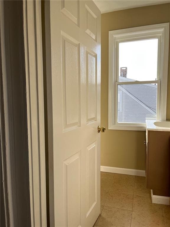 Building Photo - 5 Ryan Ave