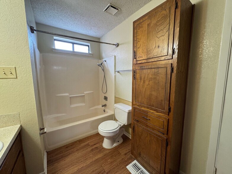 Building Photo - 3407 Victoria Cir