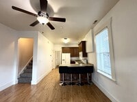 Building Photo - 608 Park St.