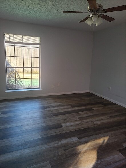 Building Photo - 305 Centennial Blvd