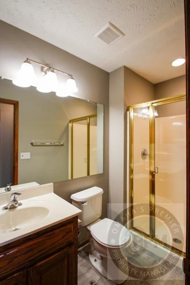 Building Photo - Comfortable and Cozy 3 Bedroom/2 Bath Home| $500 off the Deposit