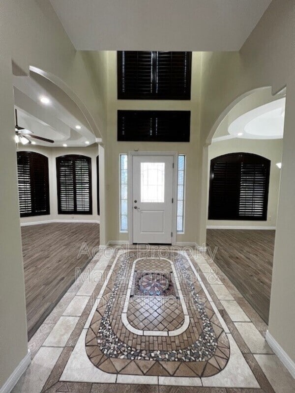 Building Photo - 4106 San Rodrigo