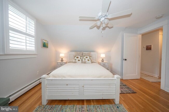 Building Photo - 533 Monument Ave