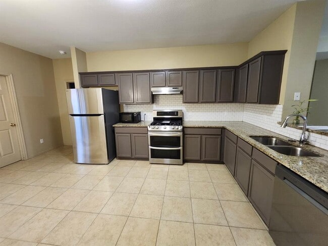 Building Photo - 317 Tudor House Rd