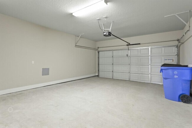 Building Photo - 12314 Maypole Bend