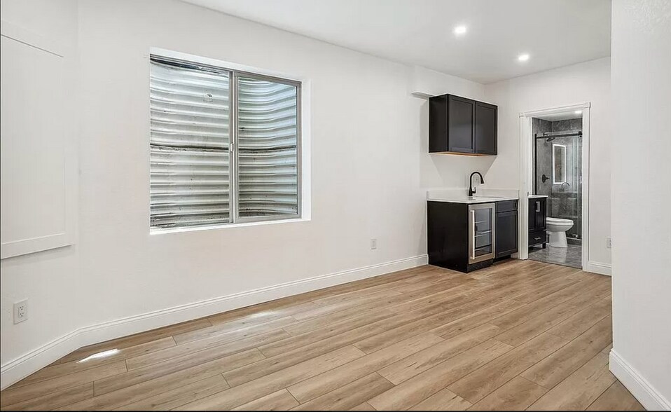 Building Photo - 2615 Elmira St