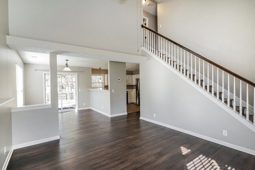 Building Photo - 6713 Ascot Dr