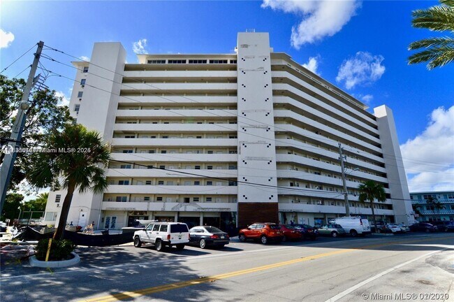 Building Photo - 7904 West Dr
