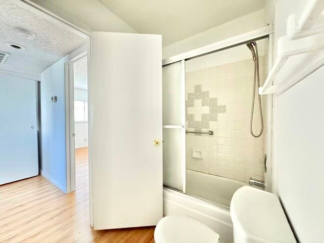 Building Photo - 4310 Sanderling Cir