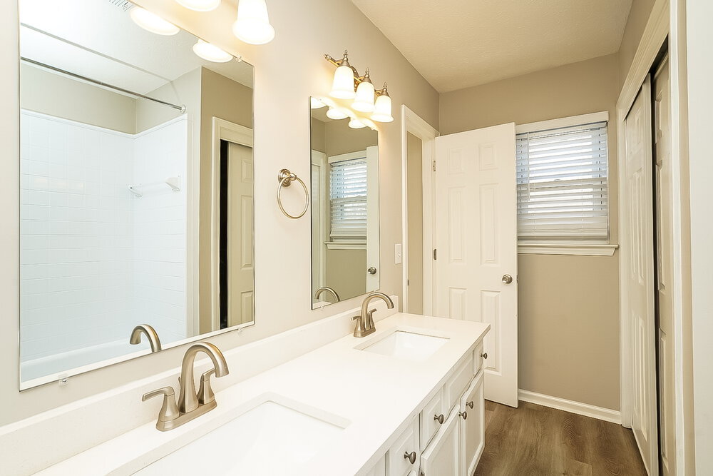 Building Photo - 824 Bishopsgate Rd