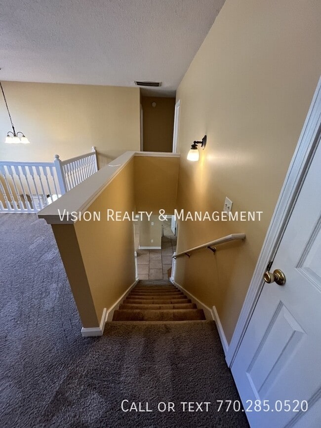 Building Photo - 4694 Glider Cir