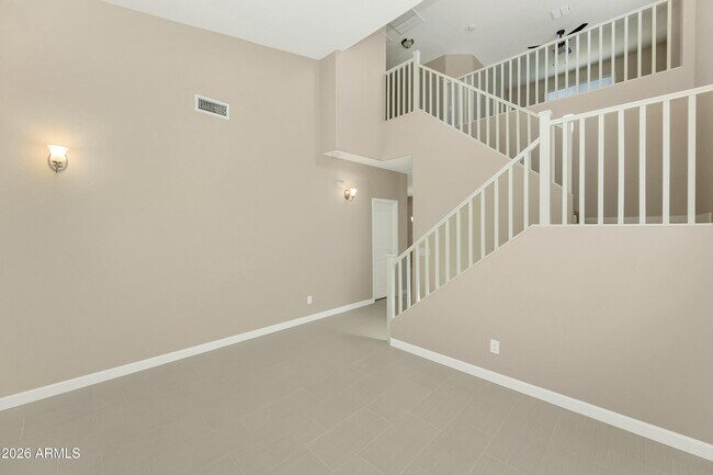 Building Photo - 1611 N Hillcrest